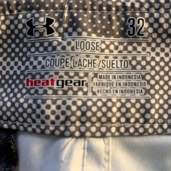 Under Armour UA Fish Hunter Cargo Shorts Mens 32 Loose Heat Gear Digital Camo - Picture 3 of 13